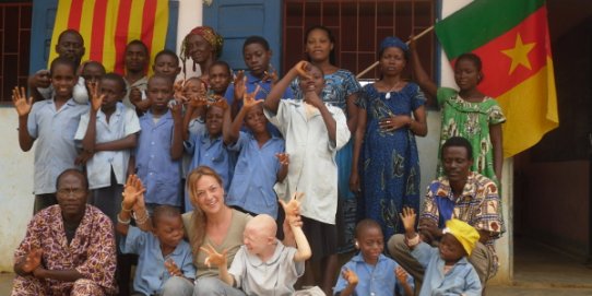 Projecte de l'ONG Codes Cam a l'escola Imsha d'Éseka (Camerun) adreçada a infants amb problemes d'audició