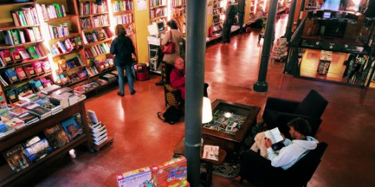 Els membres de "Viatjar ben acompanyat" visitaran la llibreria Altaïr de Barcelona.