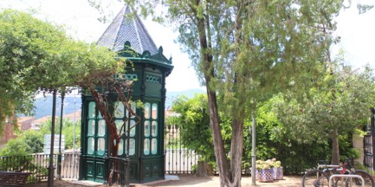 Els treballs de restauració de la glorieta dels Jardins del Palau Tolrà finalitzen aquesta setmana.