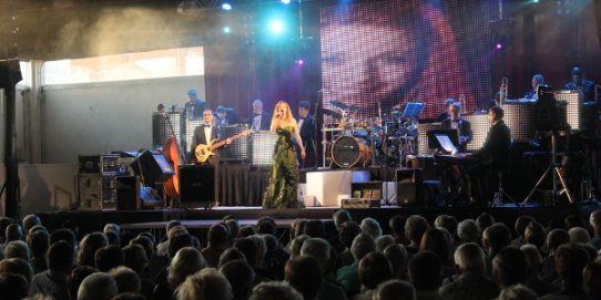 Imatge d'un moment del concert que va oferir La Principal de la Bisbal en el marc de la Festa Major 2017.