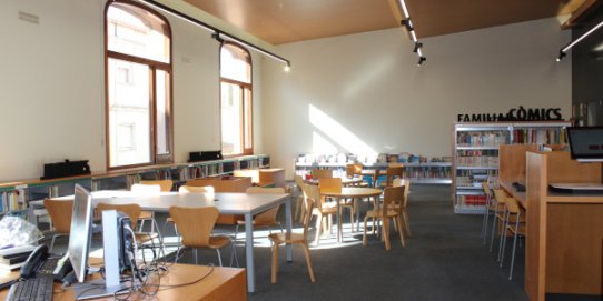 Imatge de l'interior de la Biblioteca, que reobrirà dissabte, 23 de març.