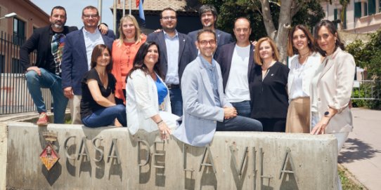 L'equip de govern del consistori de Castellar del Vallès està format per l'alcalde i els 11 regidors de Som de Castellar-PSC.