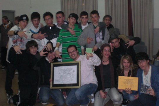 Els grups de l'Espai Jove que van participar a la "batalla de breakdance" de Sabadell, el passat 19 de març.