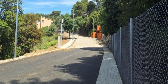 Imatge del carrer de Can Riera un cop acabat l'arranjament que s'hi ha fet.