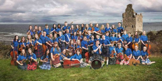 Imatge de l'Ayrshire Fiddle Orchestra d'Escòcia.