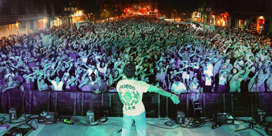 Banda Neon en concert.