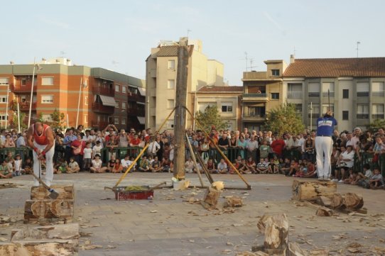 Un moment de l'exhibició d'esports rurals bascos durant la Festa Major de 2008