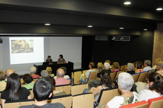 La directora de l'IES Castellar, Lídia Tuà, va dur a terme una xerrada titulada "El treball de les dones al llarg del temps", coincidint amb la inauguració de l'exposició "Dones i oficis de Castellar del Vallès"