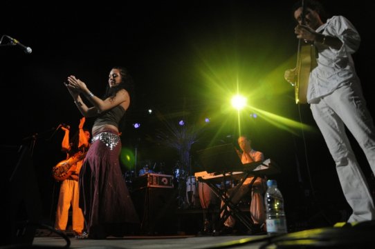 Wadalupe en concert a la pl. del Mirador