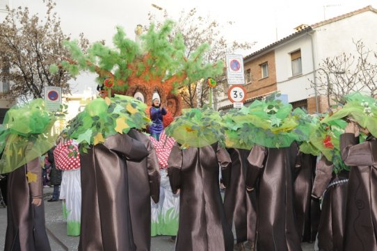 L'Escola El Casal ha guanyat un dels premis de la Rua 2011 amb la carrossa i la comparsa "El bosc animat"