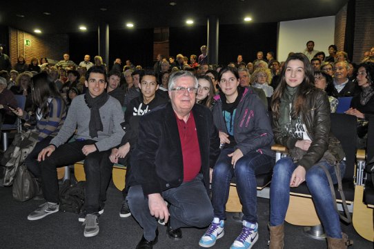 Els protagonistes dels curtmetratges castellarencs, a la sessió celebrada dilluns a la Sala d'Actes d'El Mirador