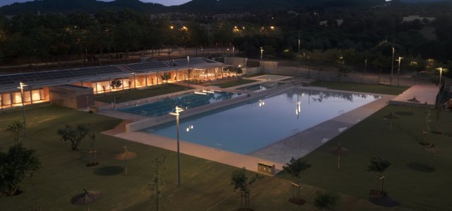 Bany sota les estrelles:
bany nocturn a la Piscina Municipal Colobrers
Dj. 16/07
Més info aquí