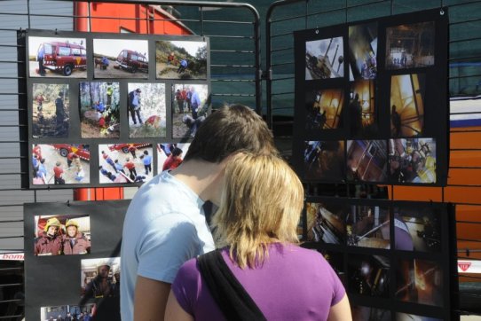 Exposició de fotografies de serveis realitzats pels bombers voluntaris de Castellar