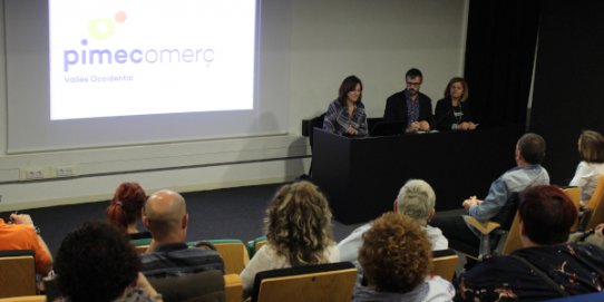 Imatge d'un moment de la presentació de les APEUS a la Sala d'Actes d'El Mirador.
