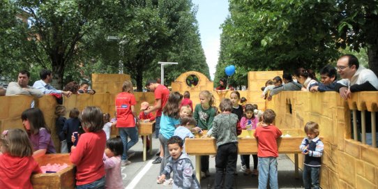 El parc infantil estarà instal·lat la tarda del 3 de juny a la plaça d'El Mirador.