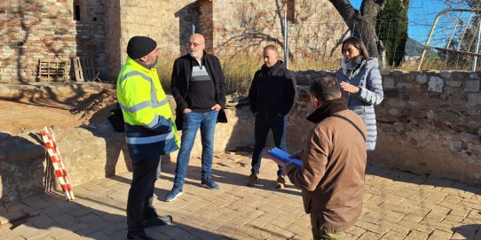 Aquesta setmana es va fer una visita a la intervenció que va comptar amb l'assistència de l'alcaldessa, Yolanda Rivera, i del regidor de Junts per Castellar, Joan Juni, a més d'altres regidors i tècnics municipals.