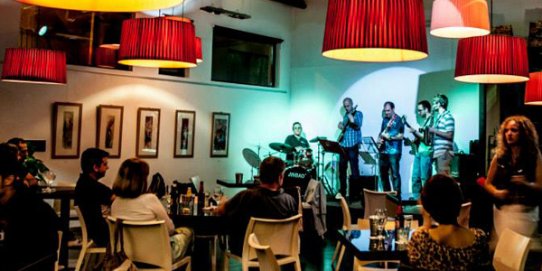 Imatge d'una edició anterior de la Jam session amb Acció Musical Castellar. 