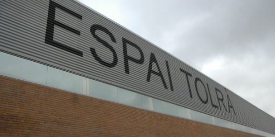 Façana de l'Espai Tolrà.
