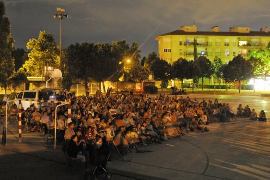 La pl. de Catalunya es tornarà a omplir de públic per gaudir de les sessions de Cinema a la Fresca