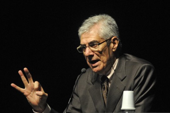 El notari Juan José López Burniol, en un moment de la xerrada
